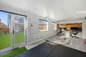 Photo 9- click for photo gallery